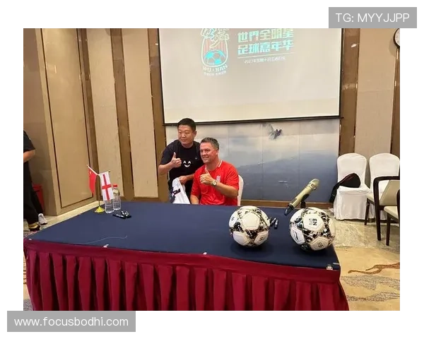 传奇球星的崛起与荣耀：探索世界顶级足球明星背后的故事与人生历程